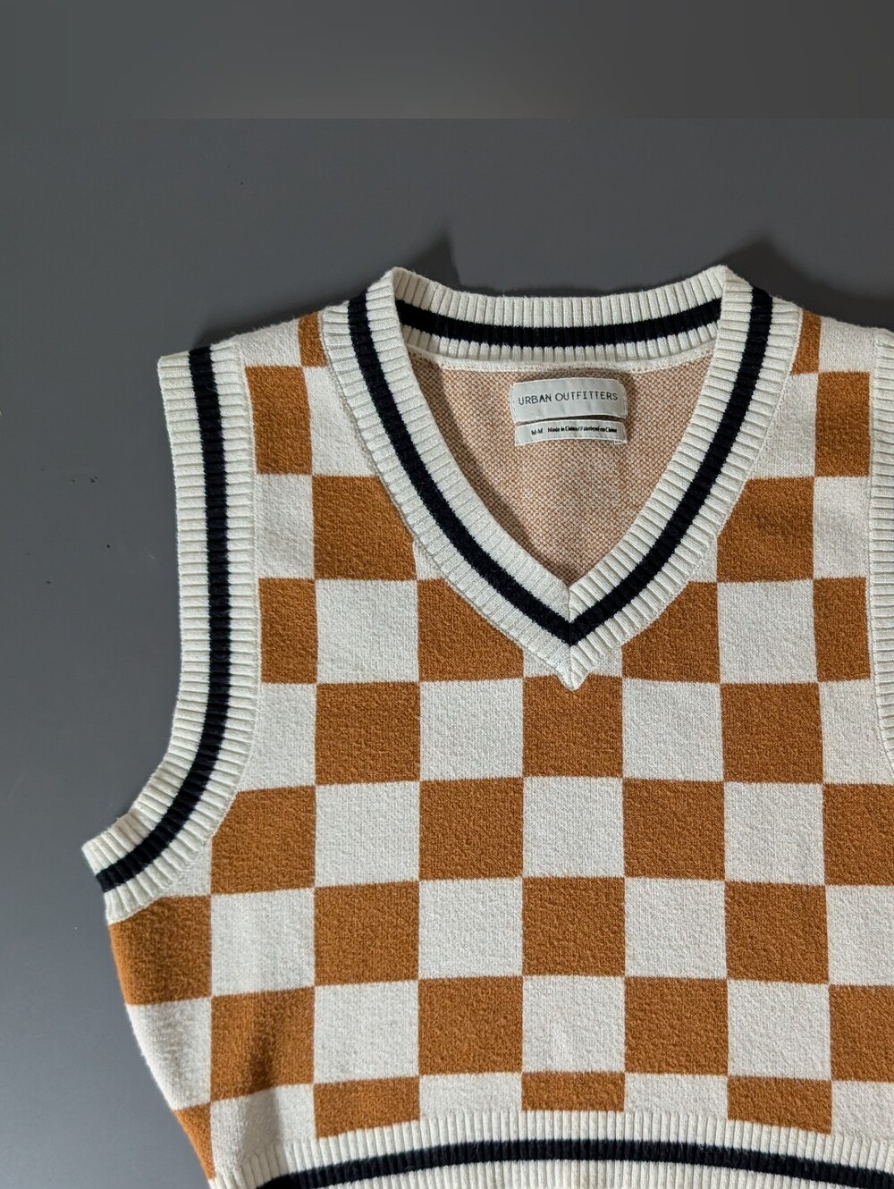 Urban Outfitters Women’s Checkerboard V‑Neck Cropped Sweater Vest White & Brown